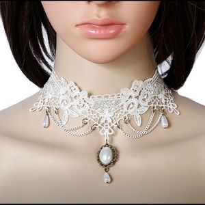 🍁 Beautiful White Lace Chocker Necklace